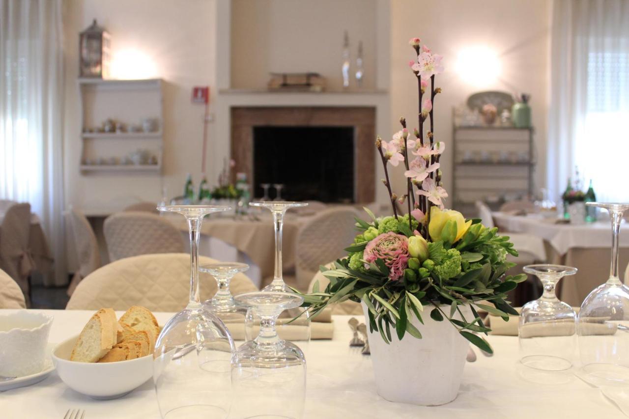 Hotel Massimo Марина ди Чечина Екстериор снимка