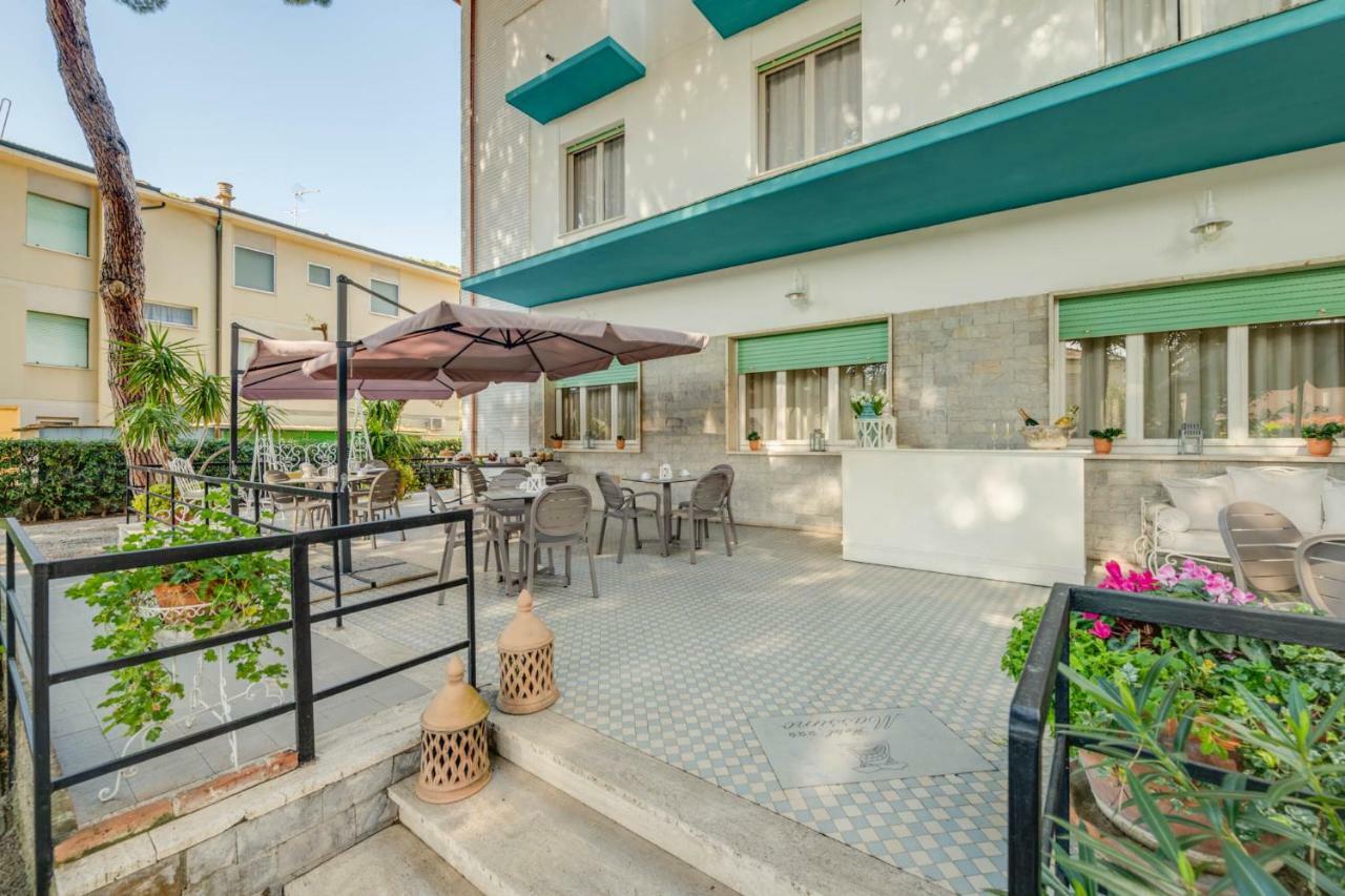 Hotel Massimo Марина ди Чечина Екстериор снимка