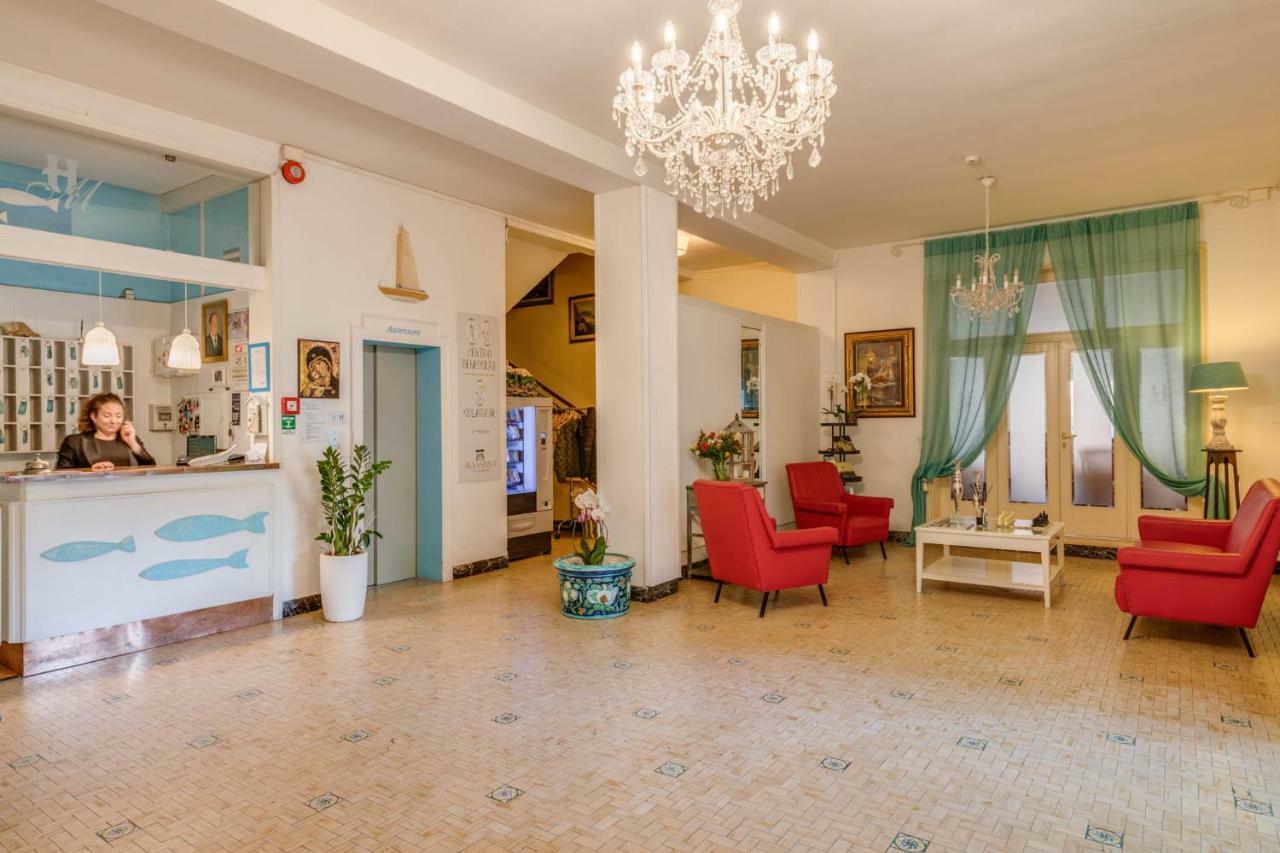 Hotel Massimo Марина ди Чечина Екстериор снимка