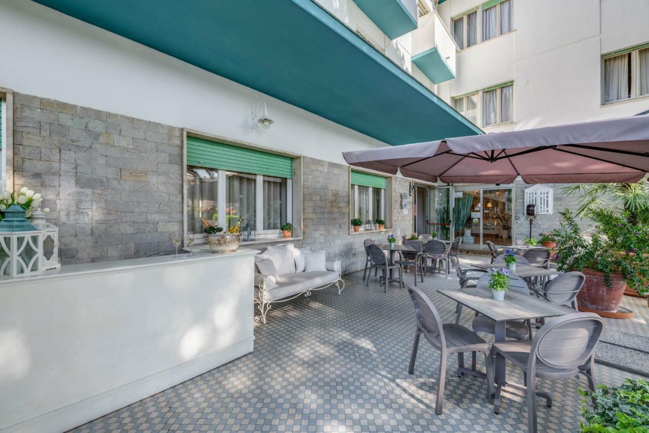 Hotel Massimo Марина ди Чечина Екстериор снимка